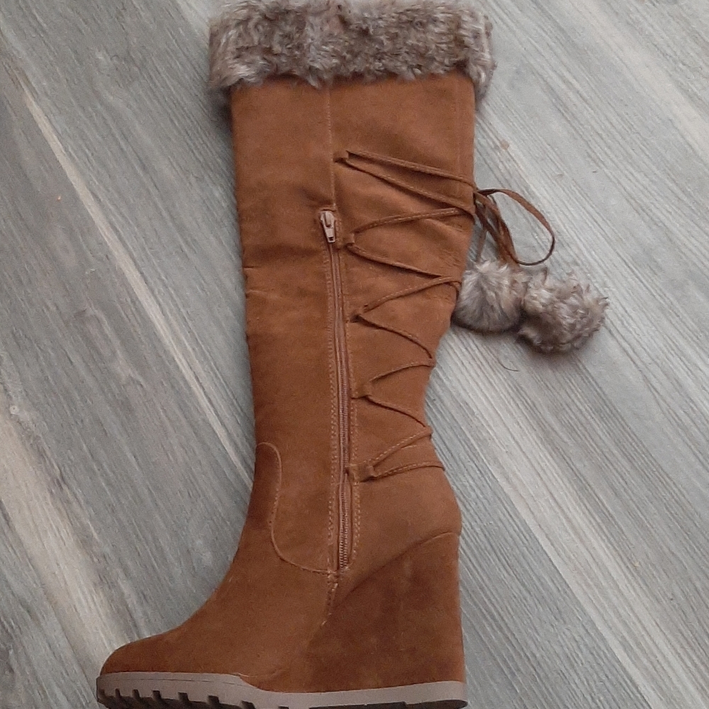 Boots size 8